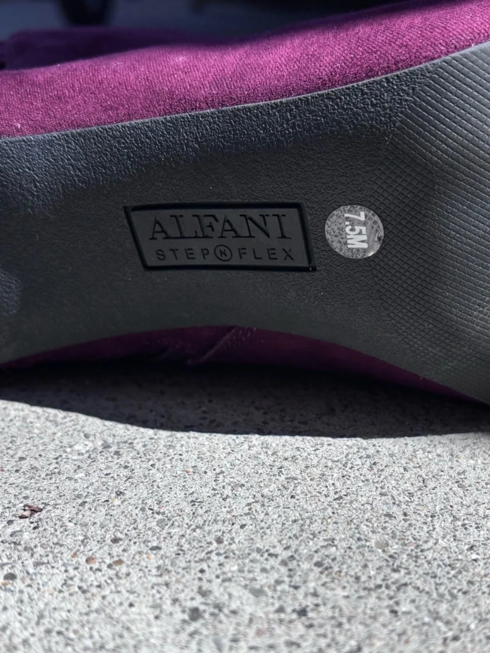 Alfani Women’s Burgundy Suede Ankle Boots - Stylish Kitten Heel size 7.5 - Picture 7 of 12